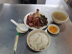 叉鹅饭-华香鹅快餐店