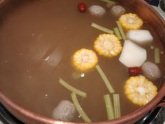 招牌牛腩骨汤锅-牛村来人潮汕牛肉火锅(西单店)