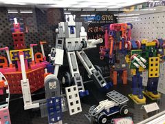 -玩具反斗城(新生北路二段店)