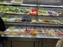 自助取餐区-愉肴麻辣香锅(中山路店)