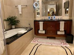 -广州富力丽思卡尔顿酒店