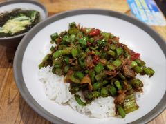 辣椒炒肉饭-弄堂咪道-饭香·面香·馄饨香(钦州北路田尚坊店)
