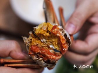 吃到蟹黄喷涌的大闸蟹 就十月初的大闸蟹来说