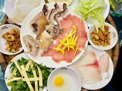 -桥香园云南过桥米线(金马碧鸡店)