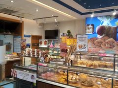 面包甜点陈列柜-金凤成祥(东直门现烤面包店)
