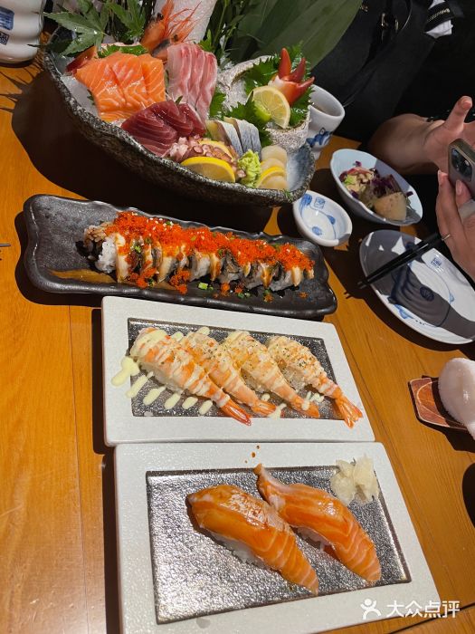 渔寿司·日本料理(艾尚天地店)鳗腹经纶卷图片