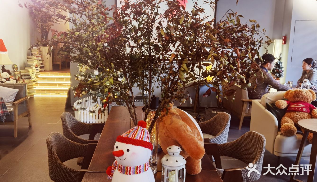 第一次探店献给了咖法森林！