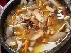 -南渝食府.墨脱石锅松茸鸡