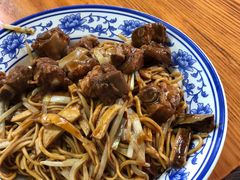 仔排拌川-何太太馄饨面铺(大浒东苑店)
