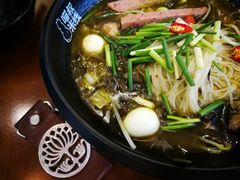 老坛酸菜米线-渝和喵叔米线(南坪万达店)