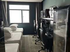 -粤塔X趣影电竞酒店(天河广场车陂地铁站店)