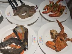 -领鲜活海鲜榴莲自助火锅(东门店)