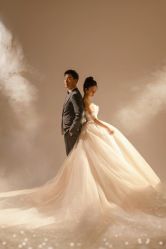 -雪中彩影婚纱摄影·微光艺术中心