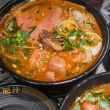 拜托你赶紧去打卡✨香港街头风肥汁米线