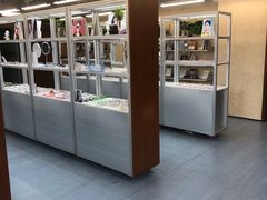 -无奔眼镜·蔡司·依视路授权店(马家堡店)