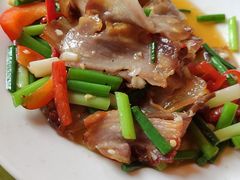 腊肉炒牛肝菌-翕庐小苑