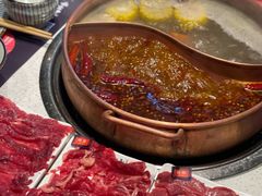 鸳鸯锅-牛村来人潮汕牛肉火锅(西单店)