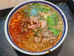 -云阿蛮云南生烫牛肉米线(奉贤路店)