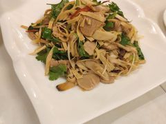 -喜乐餐厅•灯笼虾球首创者•本地小海鲜(二马路店)