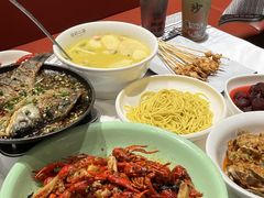 -靓虾二哥长沙地标小龙虾(五一广场店)