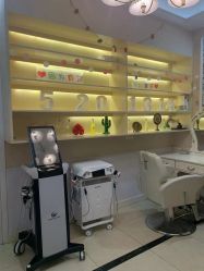 -Bollins波林丝•专研护发中心