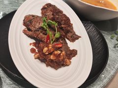 硬酥鲫鱼-凤凰园烤鸭店·唐山菜·传承花椒肉(老唐丰路店)