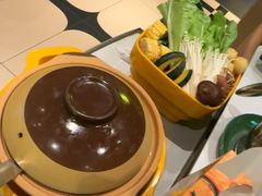 -润园四季椰子鸡火锅(卓越INTOWN店)