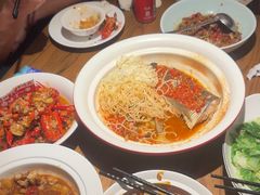 -爱碗亭·鲜炒湖南菜(壹城中心店)