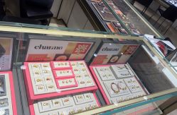 -周生生Chow Sang Sang(新世界店)