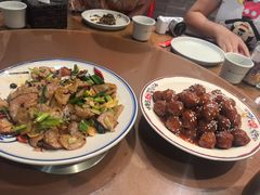 -蓝田九大碗民俗食府(蓝田店)