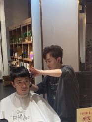-P.R.O.salon 发哲