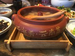 -云海肴·汽锅鸡·云南菜(天山百盛优客店)