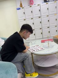 -米娜护肤造型