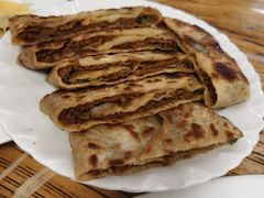 -溢心园香河肉饼总店