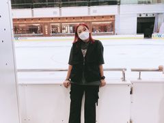 -冰纷万象滑冰场(深圳万象城店)