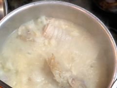 熬制汤底-百步拉面