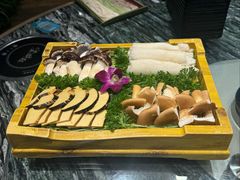 -慢丽江·云南野生菌土鸡锅(西山店)