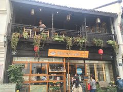 -猫的天空之城概念书店(杭州南宋御街店)