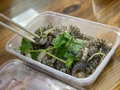 凉拌鱼皮-崖口煲仔饭