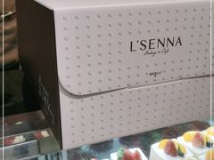 -罗森尼娜(德思勤店)