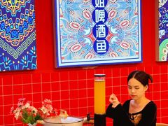 -刘姐啤酒鱼民族演艺餐厅(西街总店)