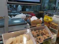 -鲍师傅糕点(百盛西南商都店)