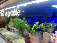 -四囍码头海鲜烧烤自助火锅(外滩南京东路悦荟广场店)