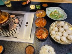 -臻牛烤肉