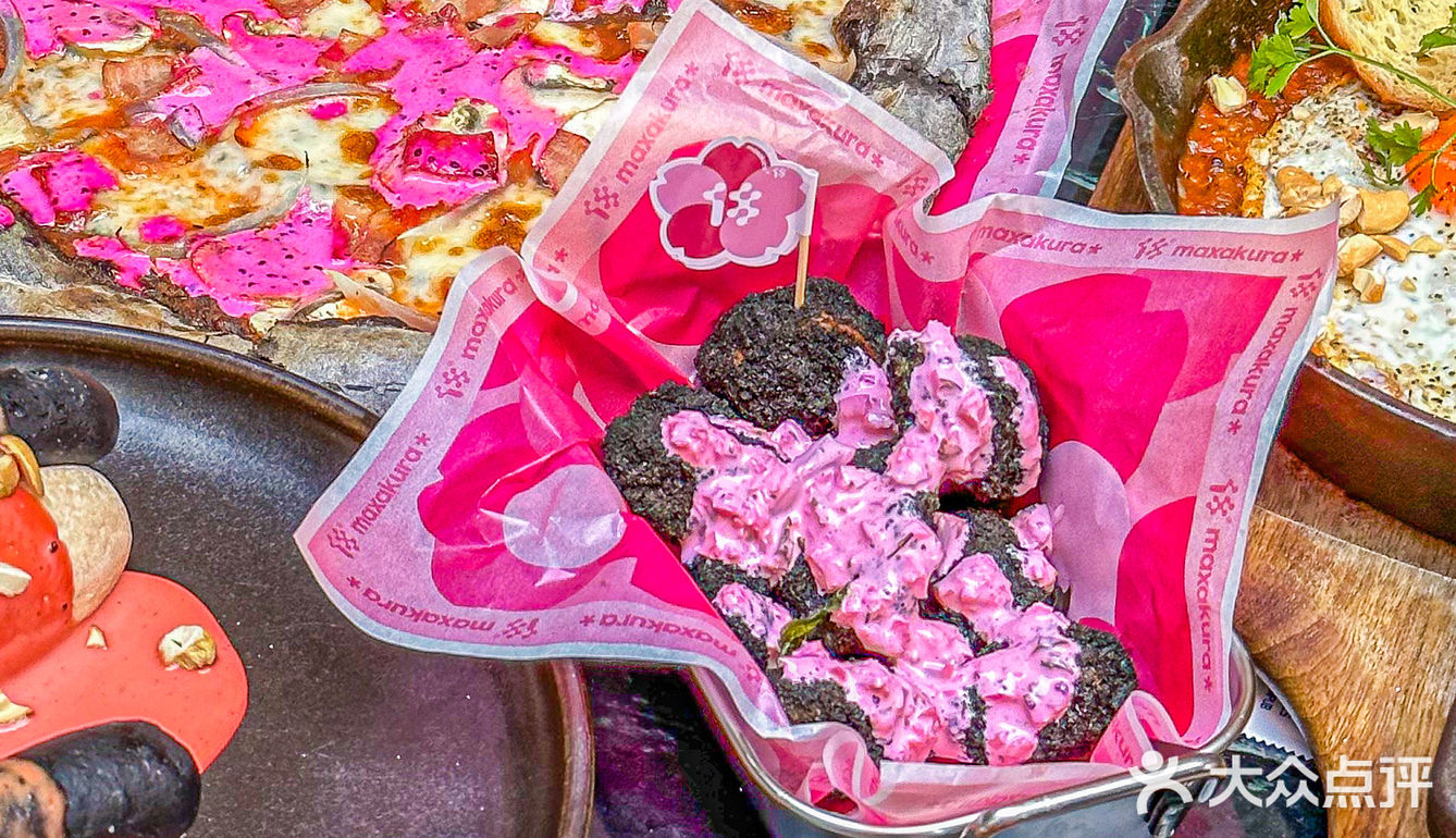 真的在武汉吃到了Blankpink披萨