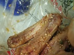 黑鸭翅中-绝味鸭脖(碧凤坊二店)