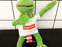 餐具摆设-一块甜品店