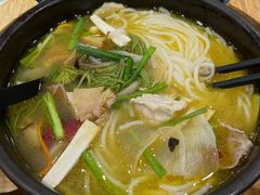 -桥香园过桥米线(国贸店)