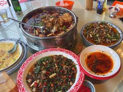 -牟记江湖重庆地标特色菜鱼蛋海鲜羊蝎子(巴南区黑金冠十多年好店)