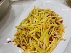 -乡土特色.冷锅鱼.牦牛肉汤锅